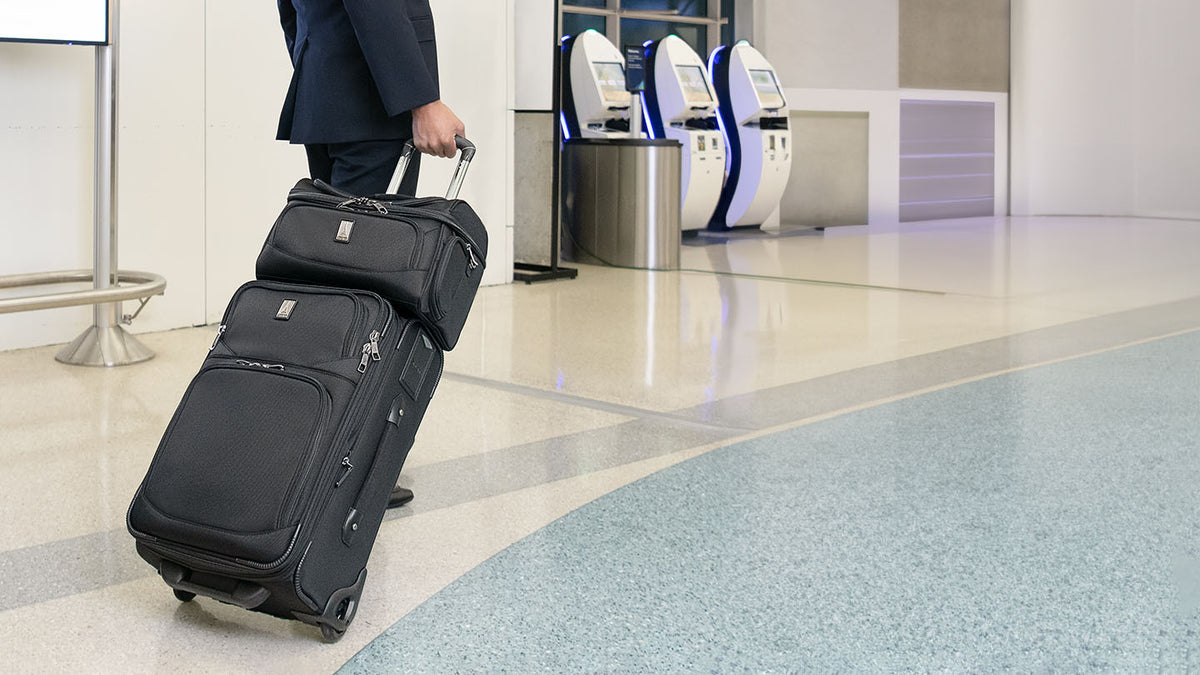 Travelpro flight cheap crew luggage