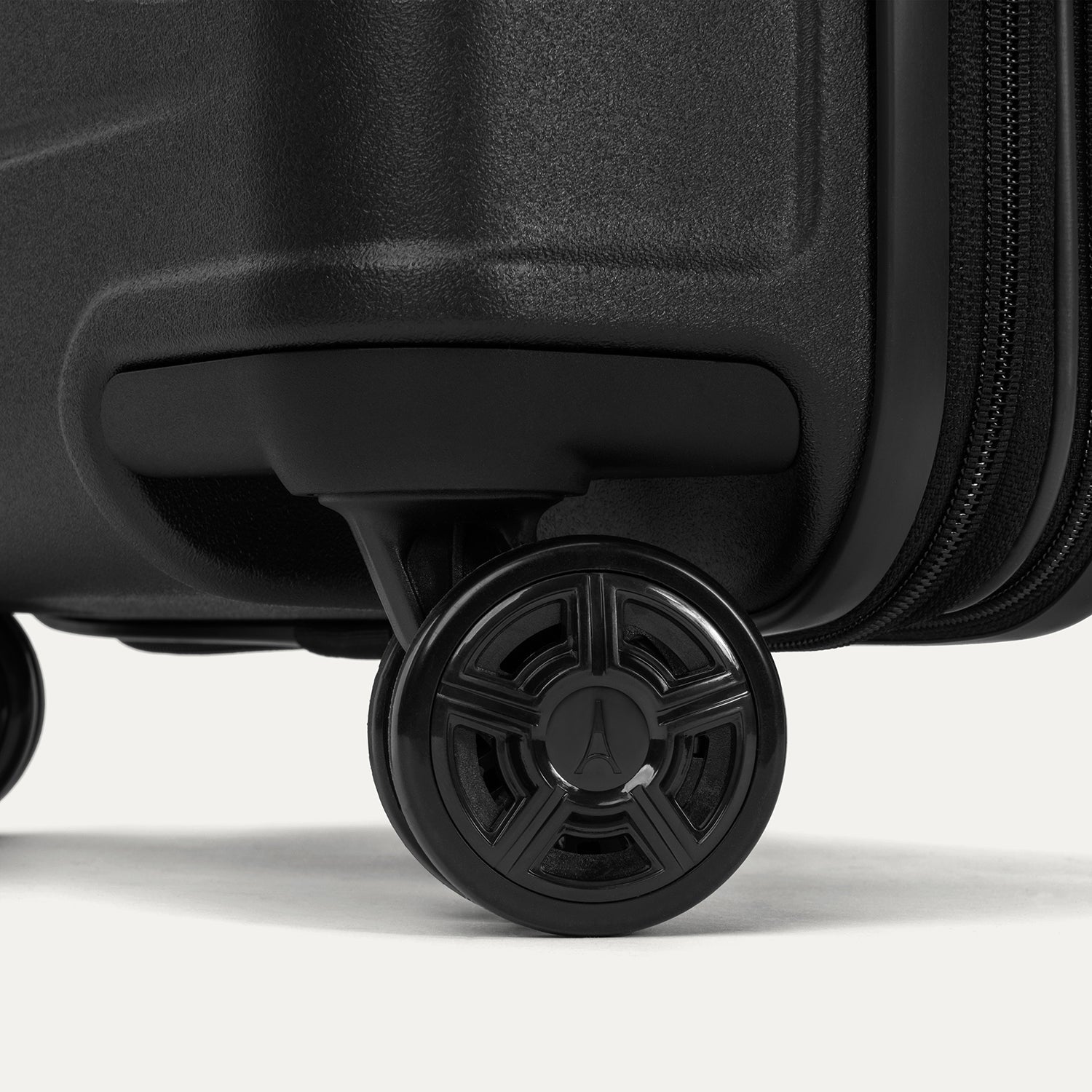 Platinum® Elite Carry-On Hardside Spinner