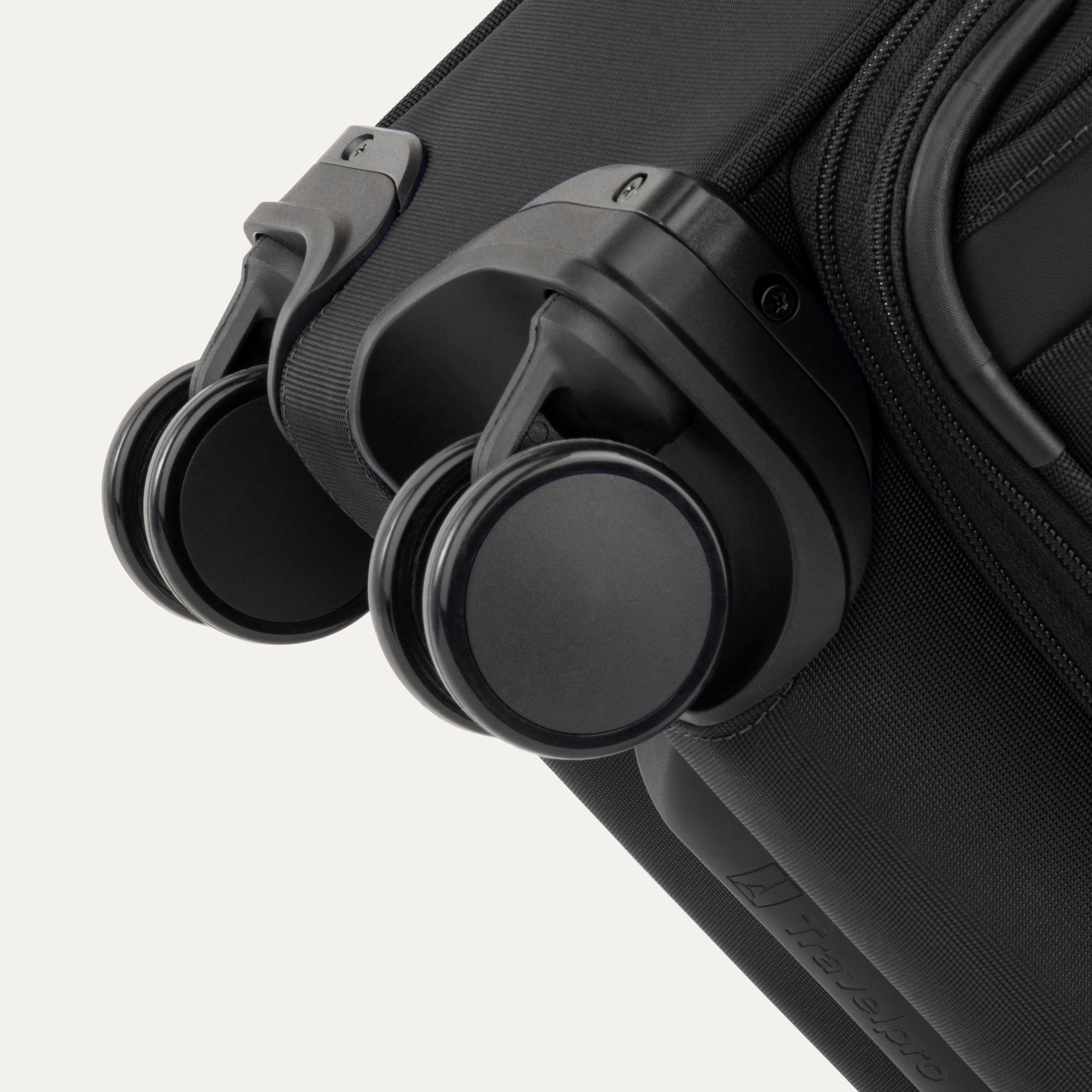 VersaPack®+ Carry-On / Large Check-In Spinner Set