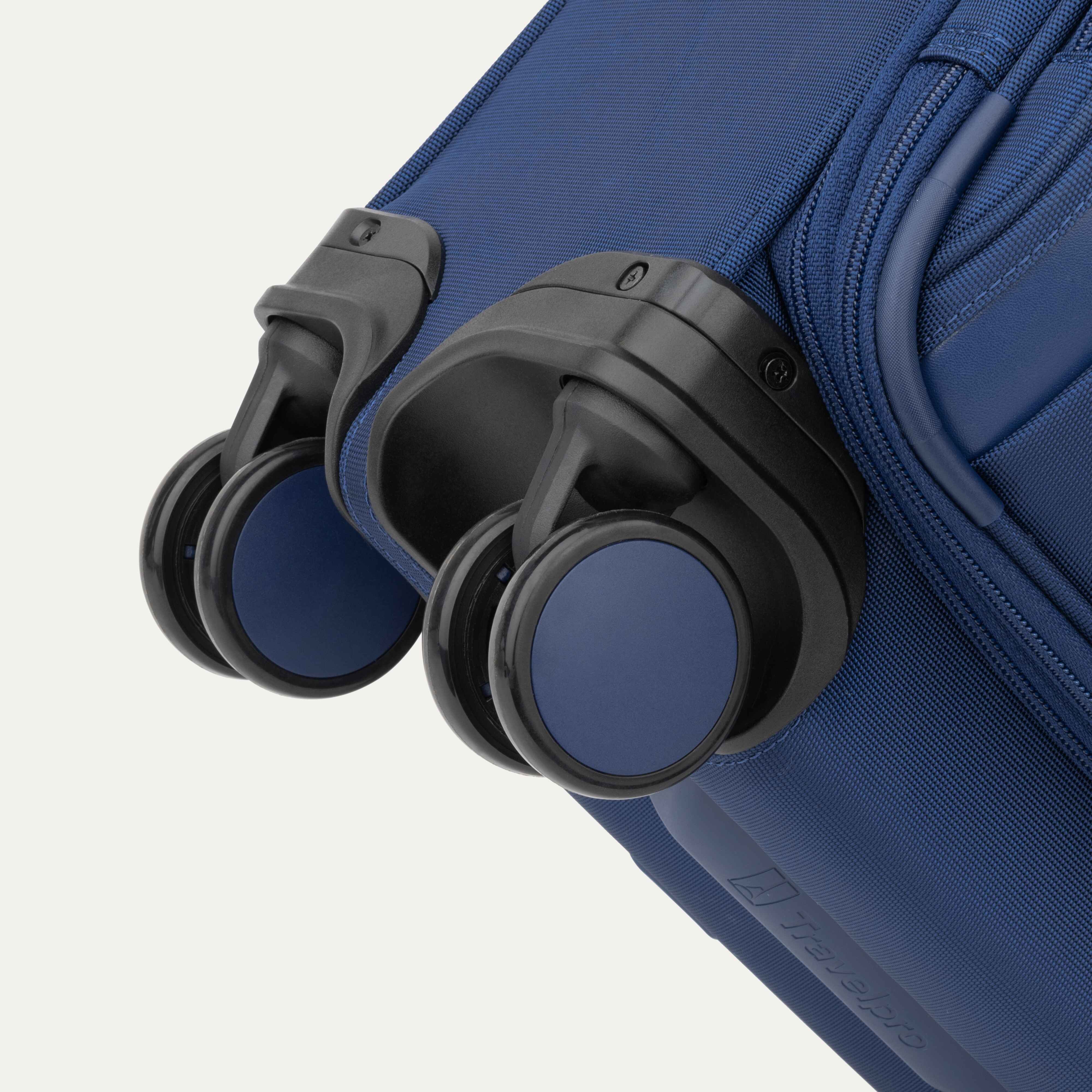 VersaPack®+ Compact Carry-On / Medium Check-In Spinner Set