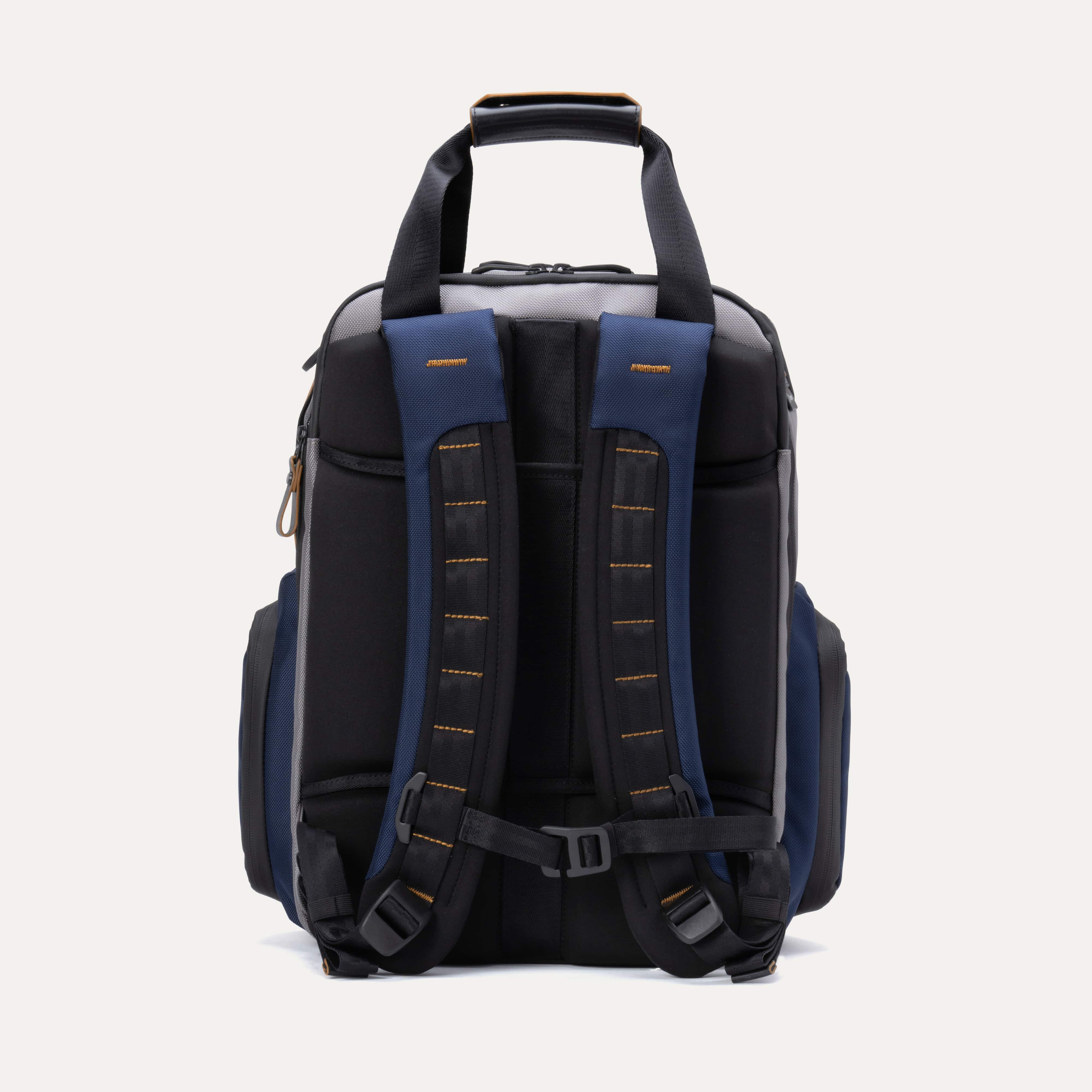 Travelpro® Altitude™ Medium Expandable Laptop Backpack 25-30L- Stellar – Travelpro Aviation Professionals
